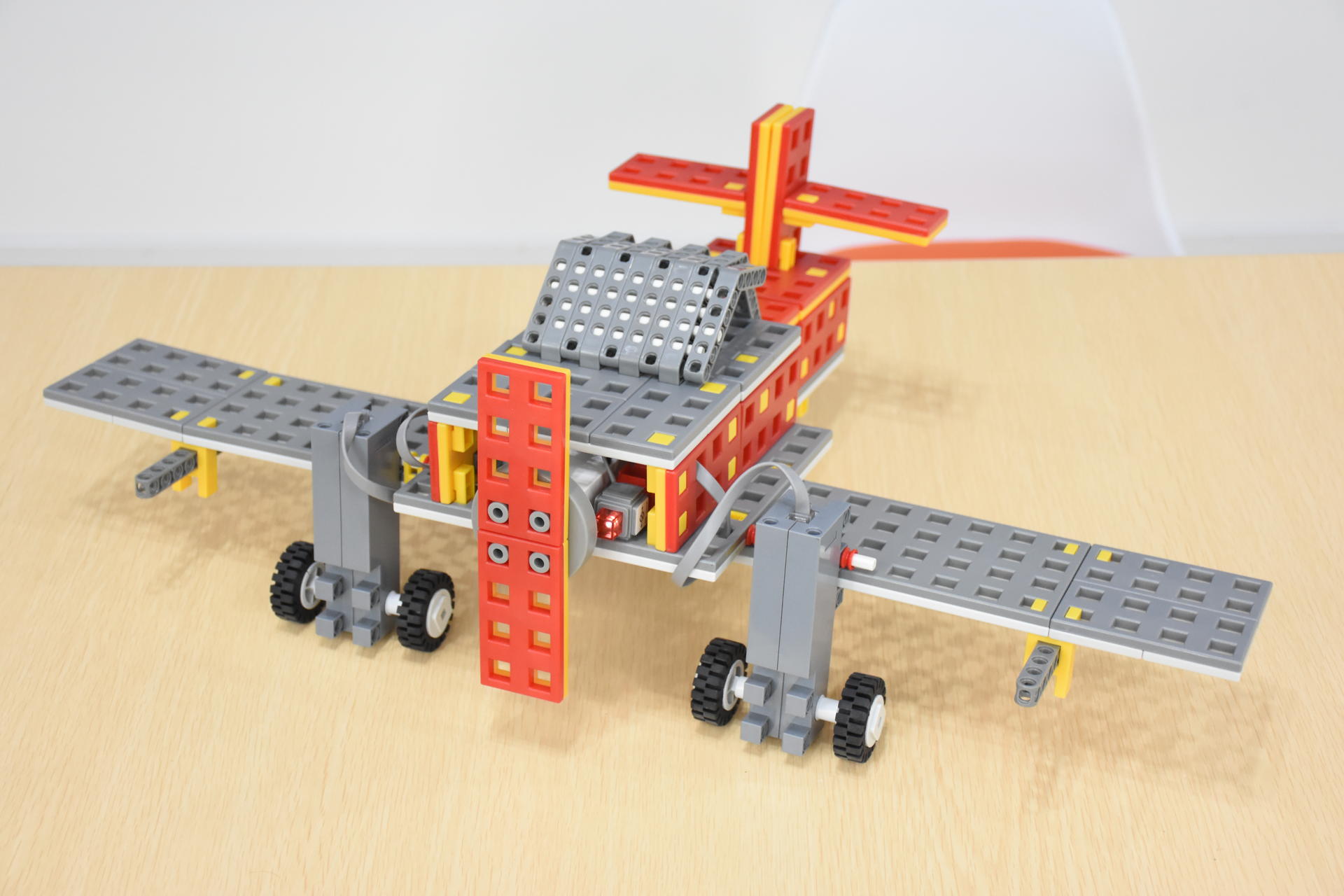 科技赋能成长！疏附县中小学角逐AI大赛创意与实力齐飞