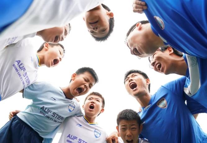 为国征战冰上逐梦！海淀8名冰球健儿即将出征2026年国际冰球世锦赛