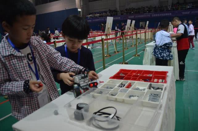 五一·学子丨纸结构模型承重竞赛创佳绩